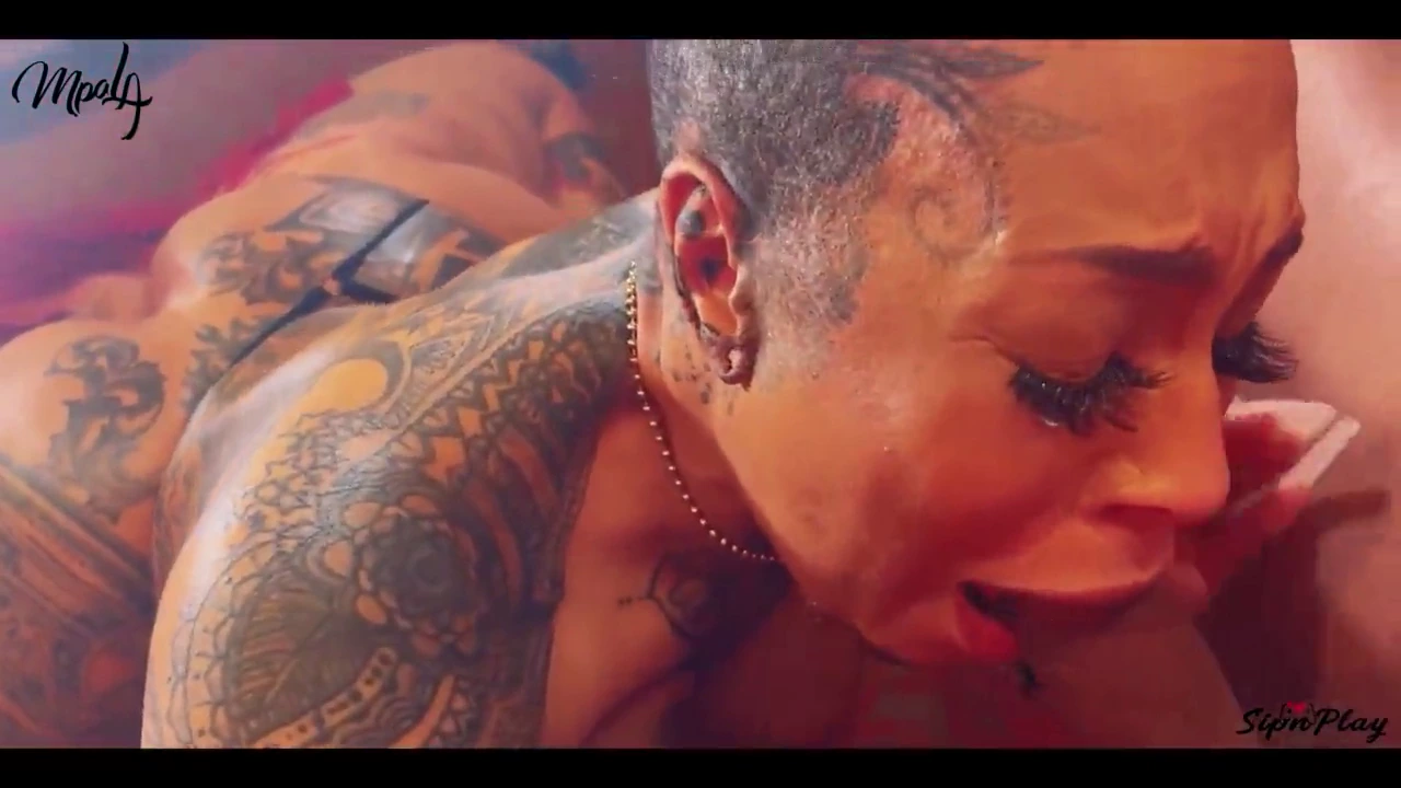 Hawk Tuah's oral skills on two throbbing members at once porn video